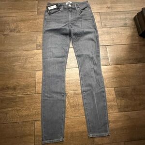 PAIGE NWTS VERDUGO MID RISE ULTRA SKINNY JEANS ✨CLEAROUT✨